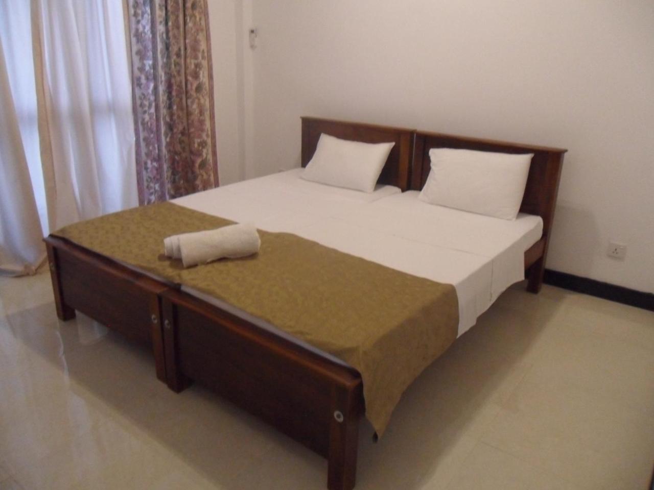 Jmf Hotel Негомбо Екстериор снимка
