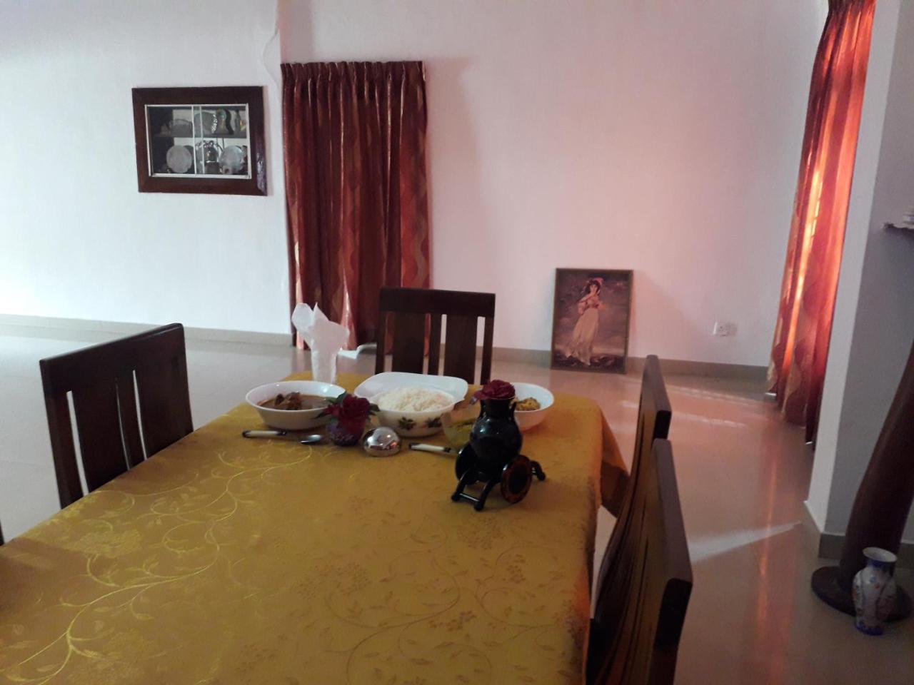 Jmf Hotel Негомбо Екстериор снимка