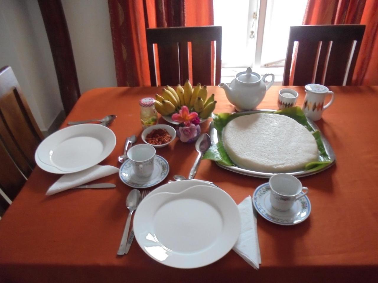 Jmf Hotel Негомбо Екстериор снимка