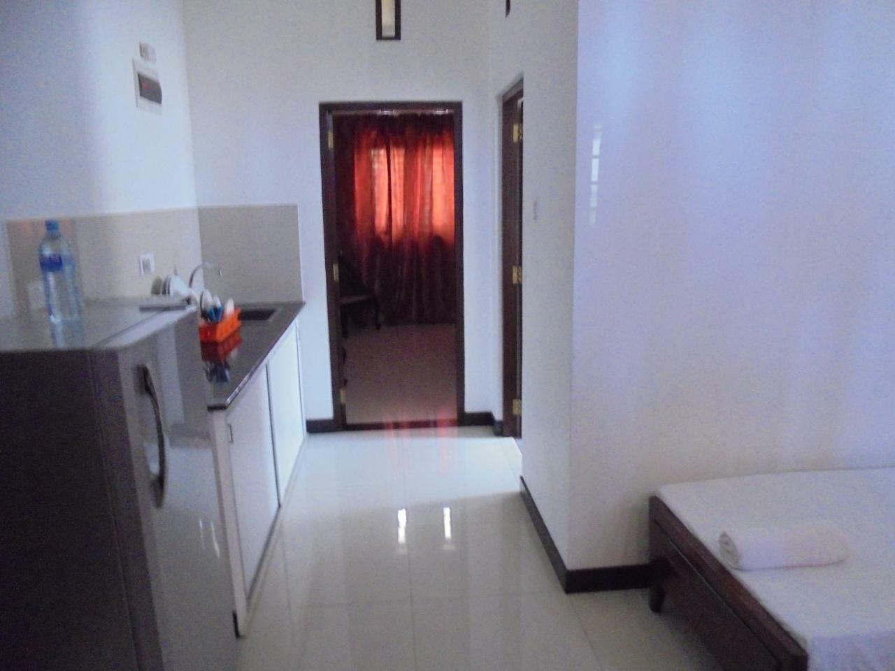 Jmf Hotel Негомбо Екстериор снимка